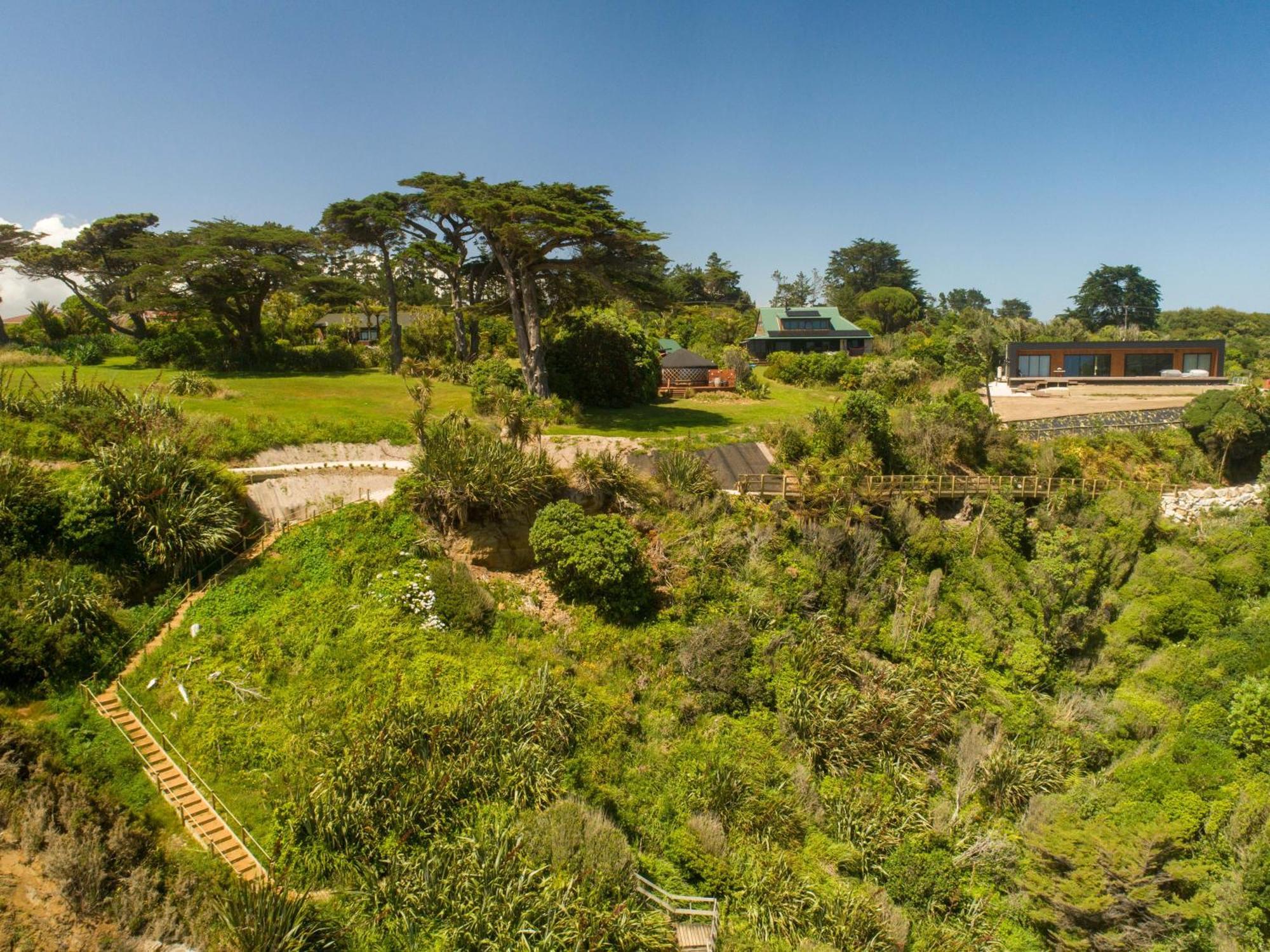 Hotel The Hole In The Rock Yurt Cape Foulwind Exterior foto